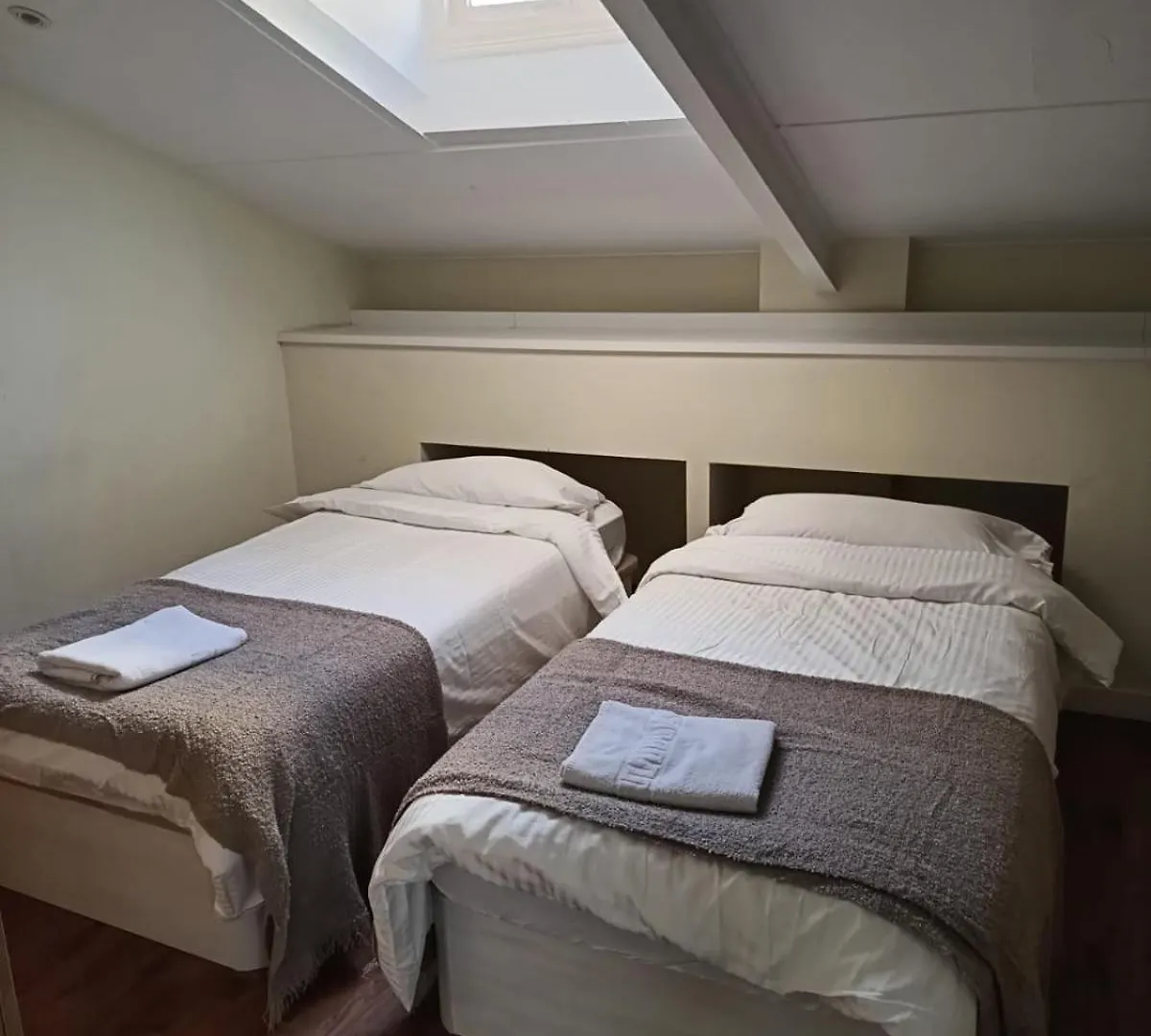 Casa Letran Guesthouse Málaga Albergue